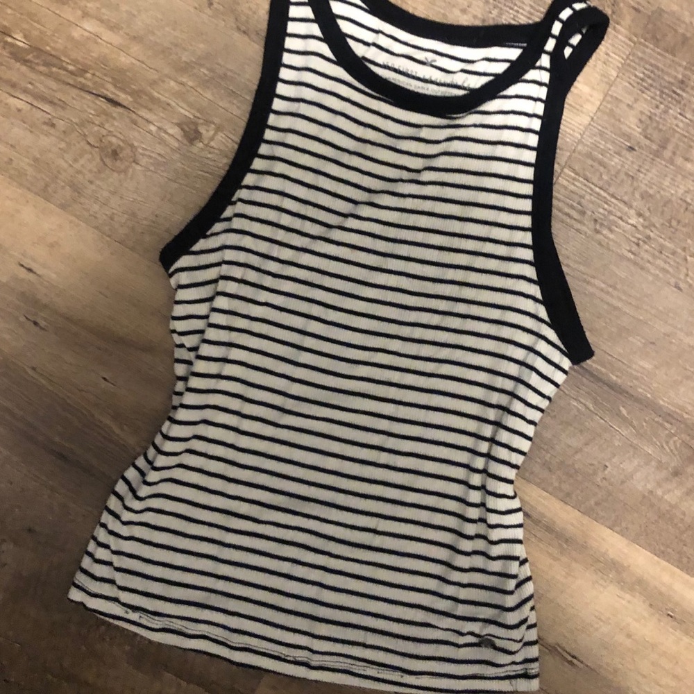 American Eagle crop top